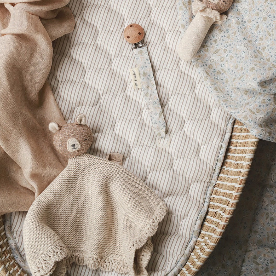 flatlay_roundel_friends