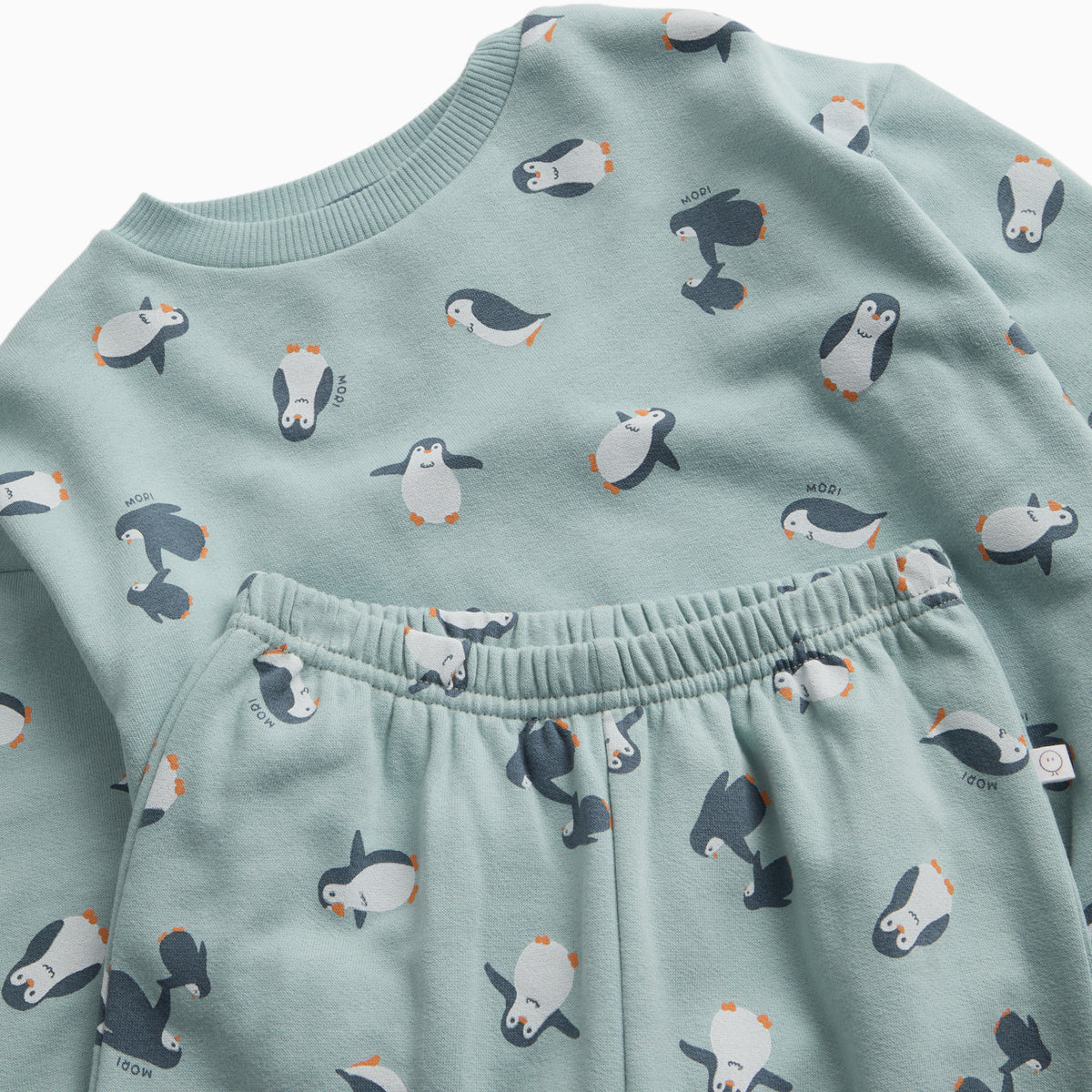Penguin Pack Oversized Sweatshirt & Joggers Outfit