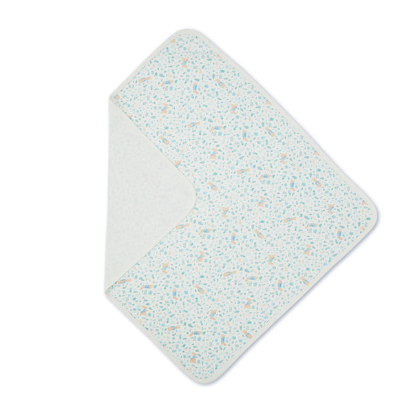 Peter Rabbit and Benjamin Bunny Cellular Blanket in White