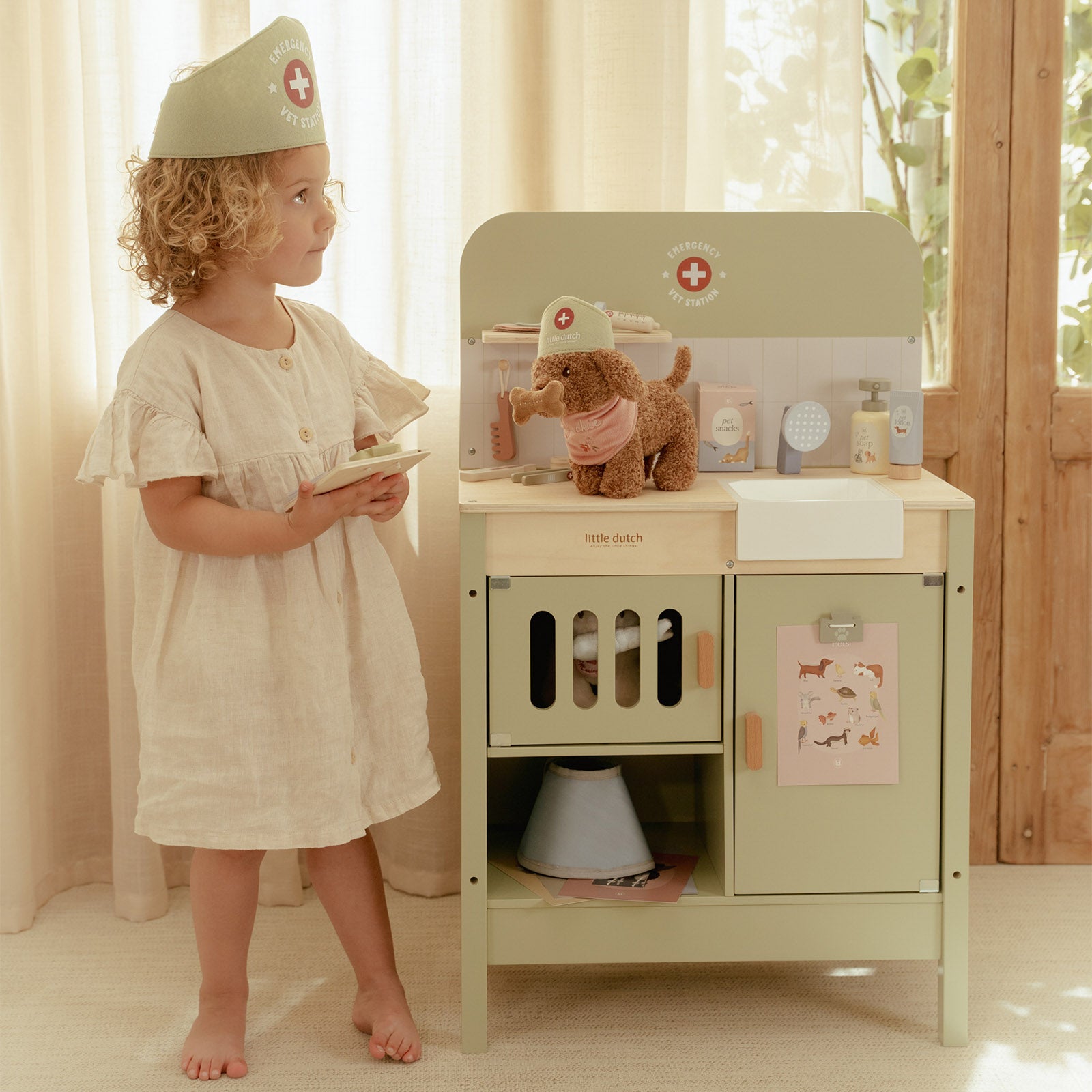 Shop Little Dutch Wooden Veterinary Practice FSC | MORI UK