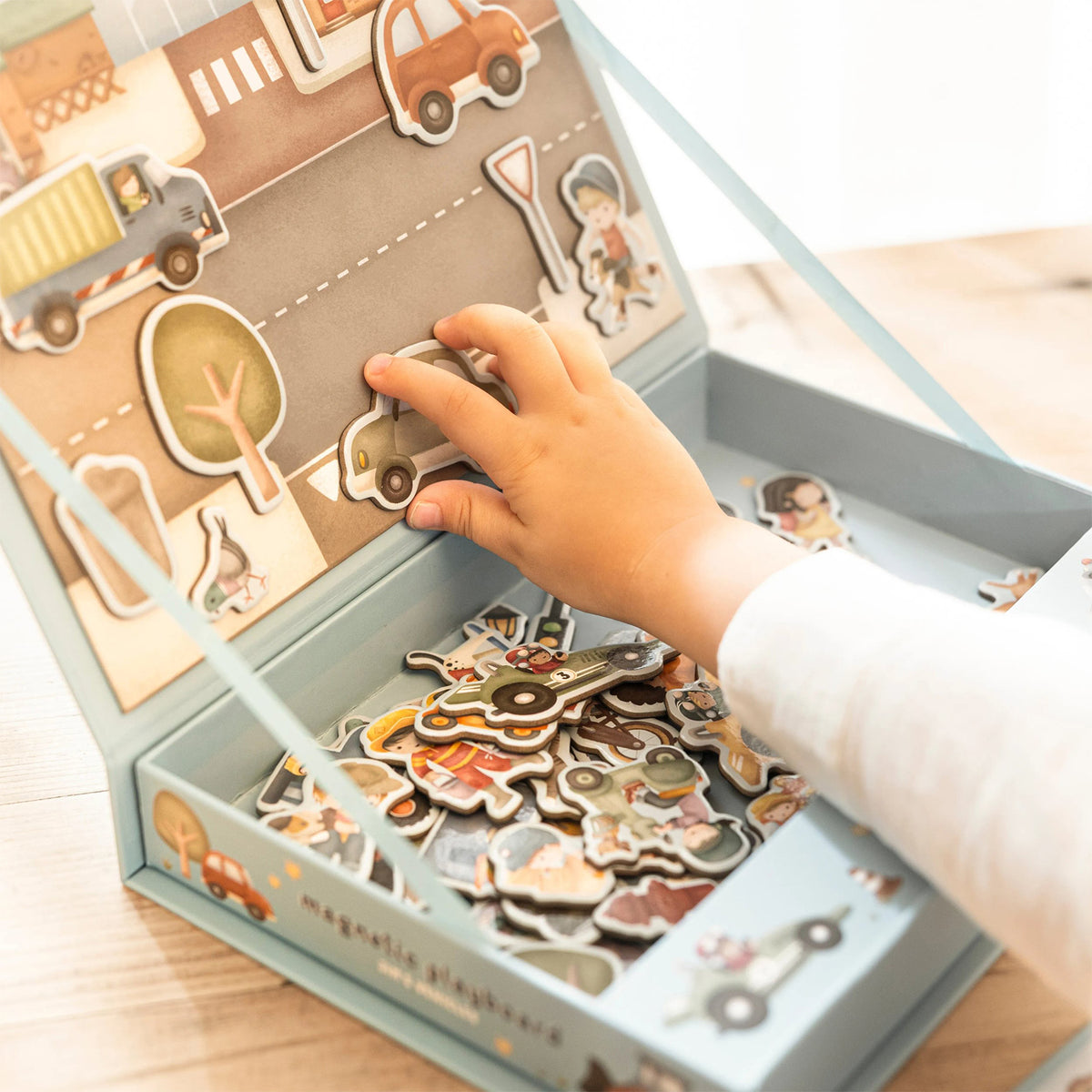 Little Dutch Magnetic Playboard Jim & Rosa Dress - Up