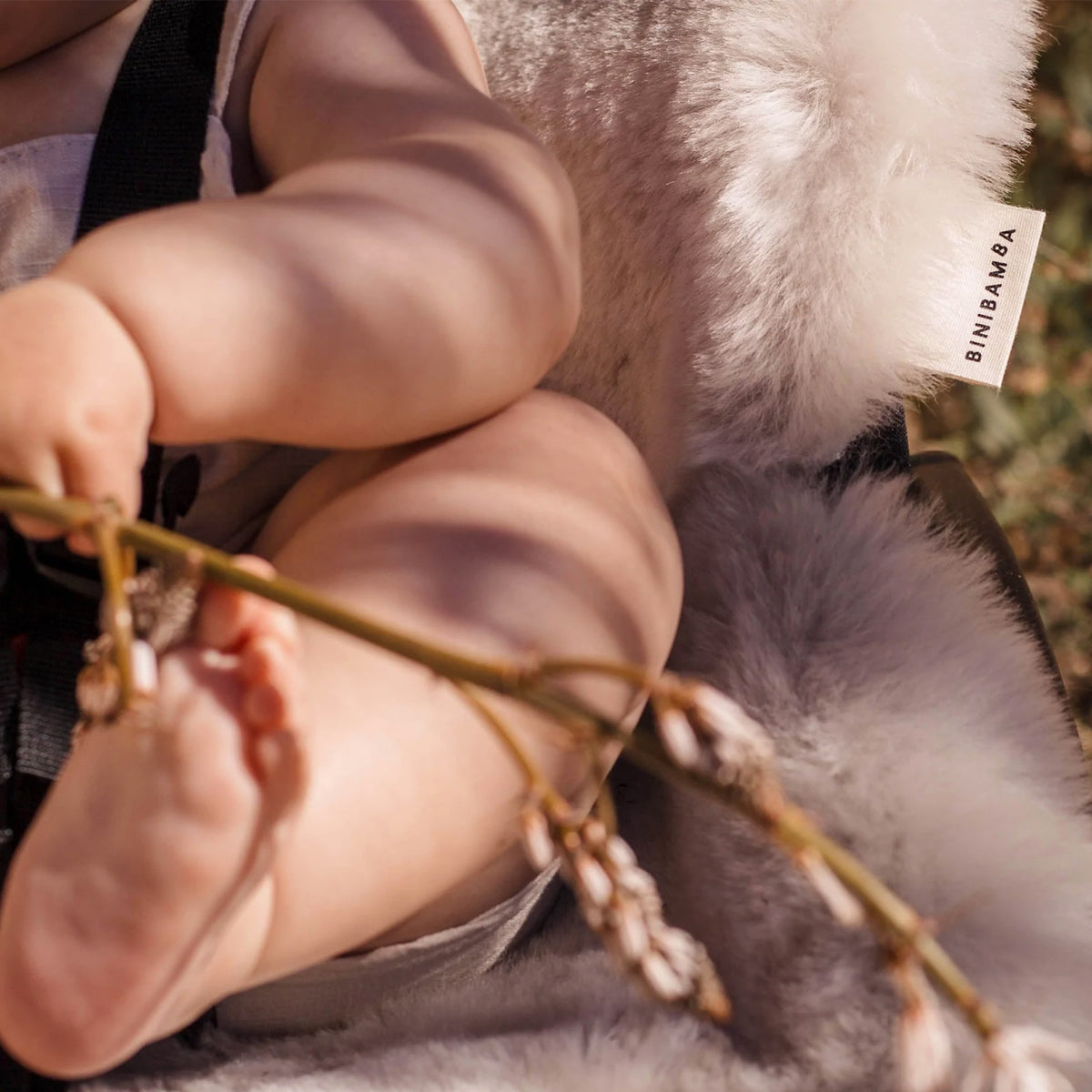 BINIBAMBA Sheepskin Snuggler Buggy Liner